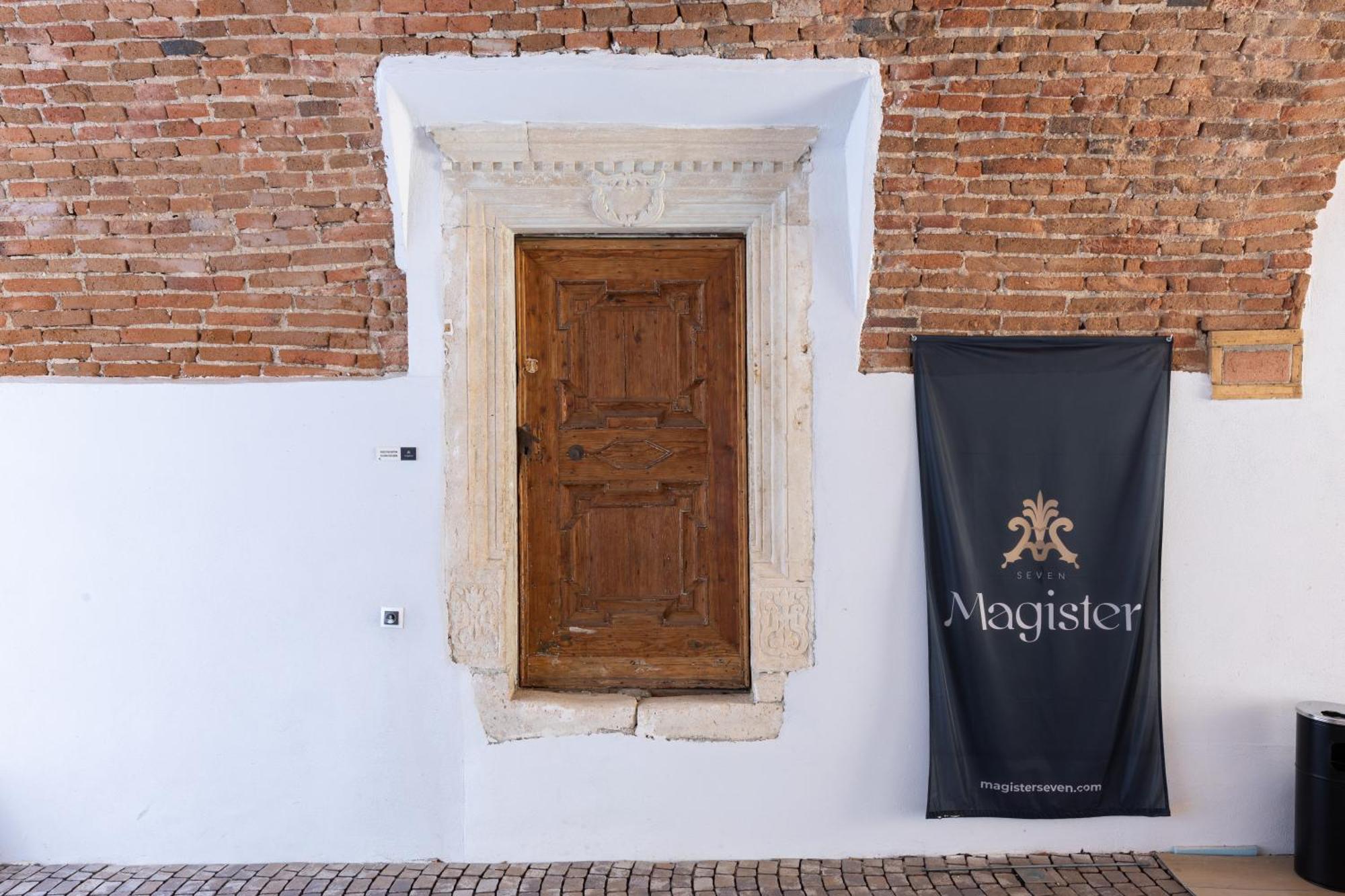 Magister Seven Bed & Breakfast Sibiu Ngoại thất bức ảnh