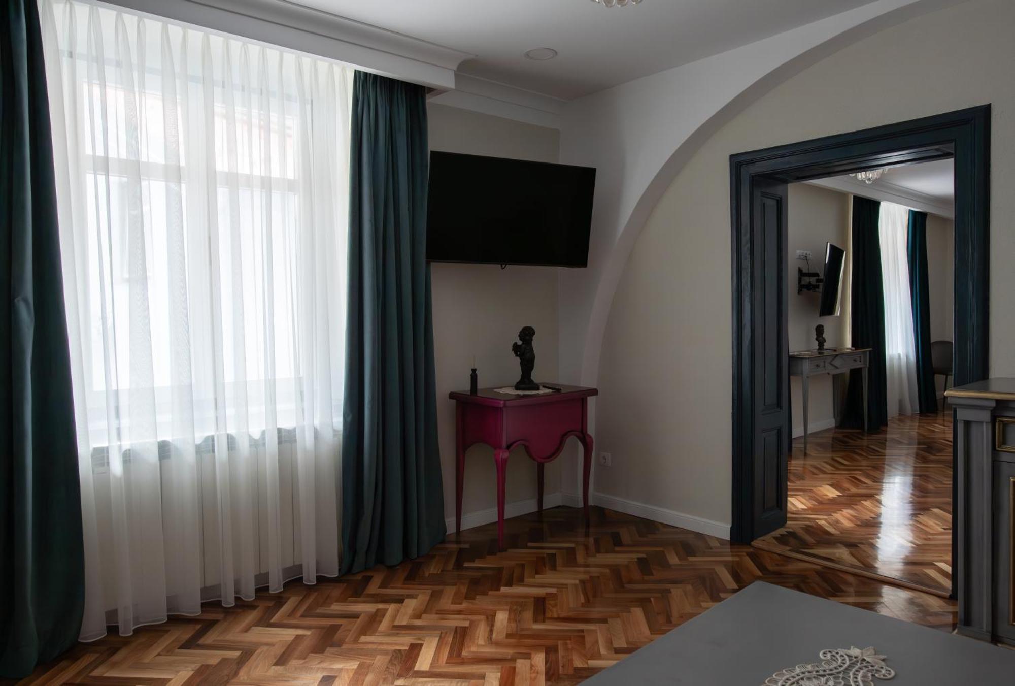 Magister Seven Bed & Breakfast Sibiu Ngoại thất bức ảnh