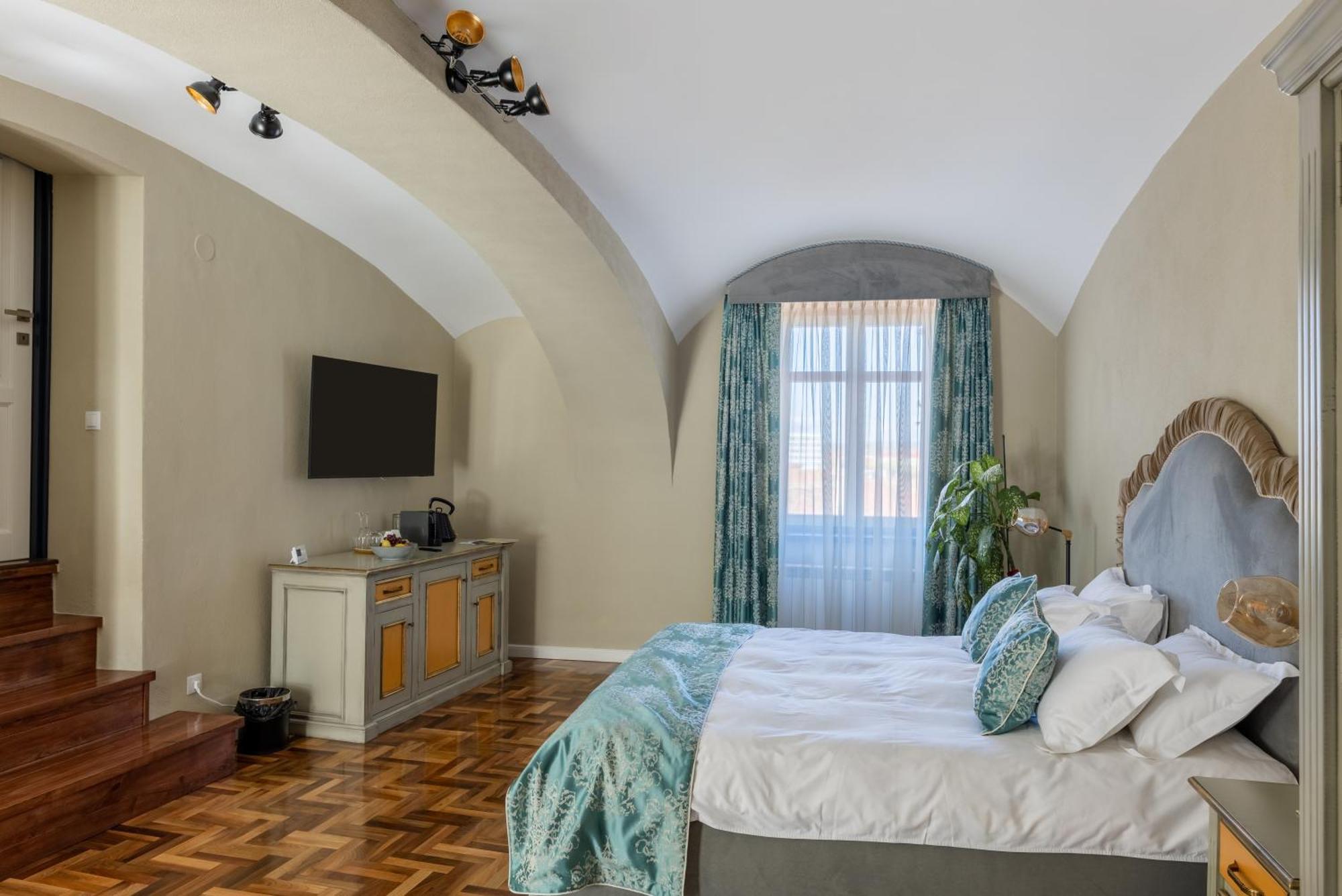 Magister Seven Bed & Breakfast Sibiu Ngoại thất bức ảnh